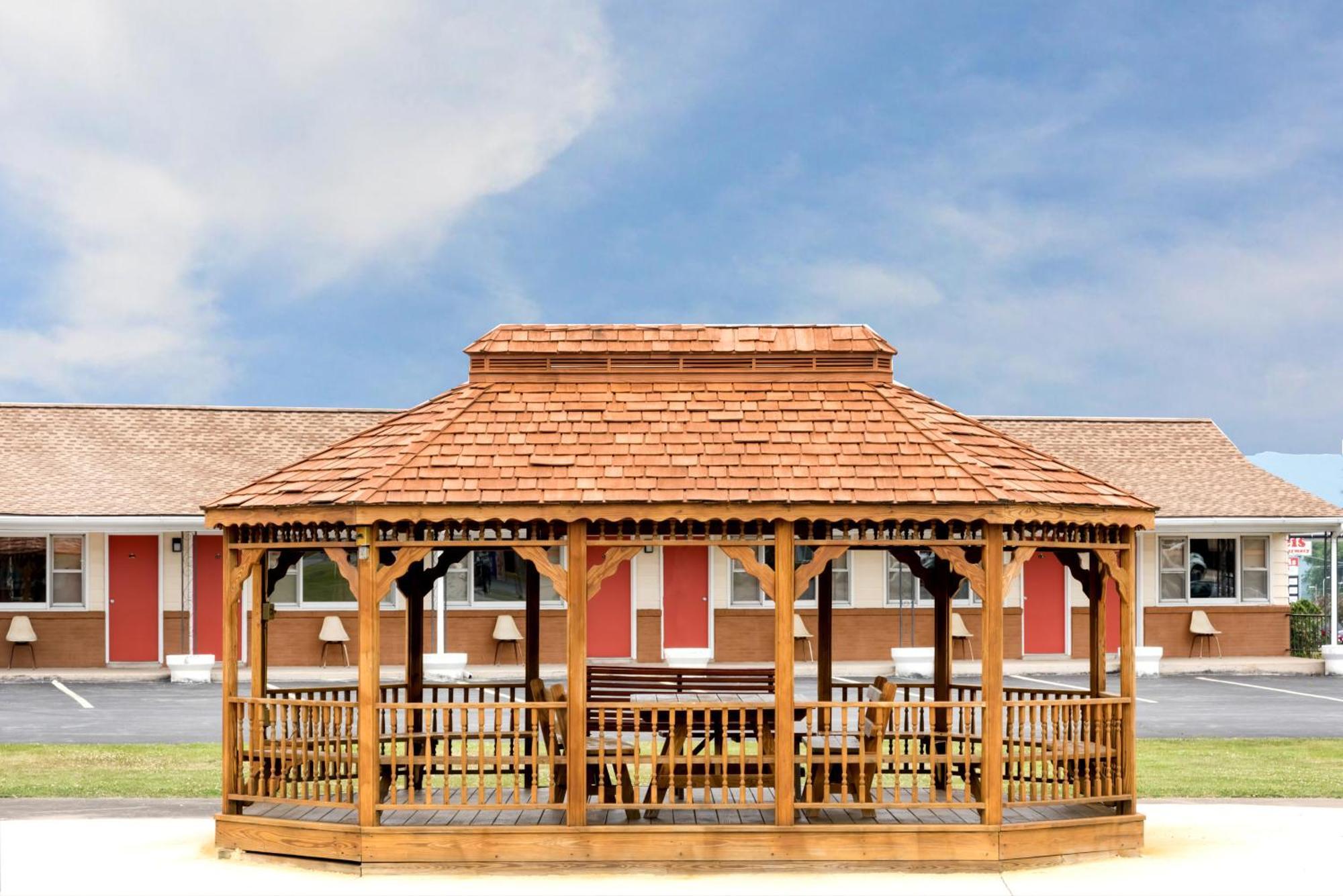 Budget Inn Mifflintown Экстерьер фото
